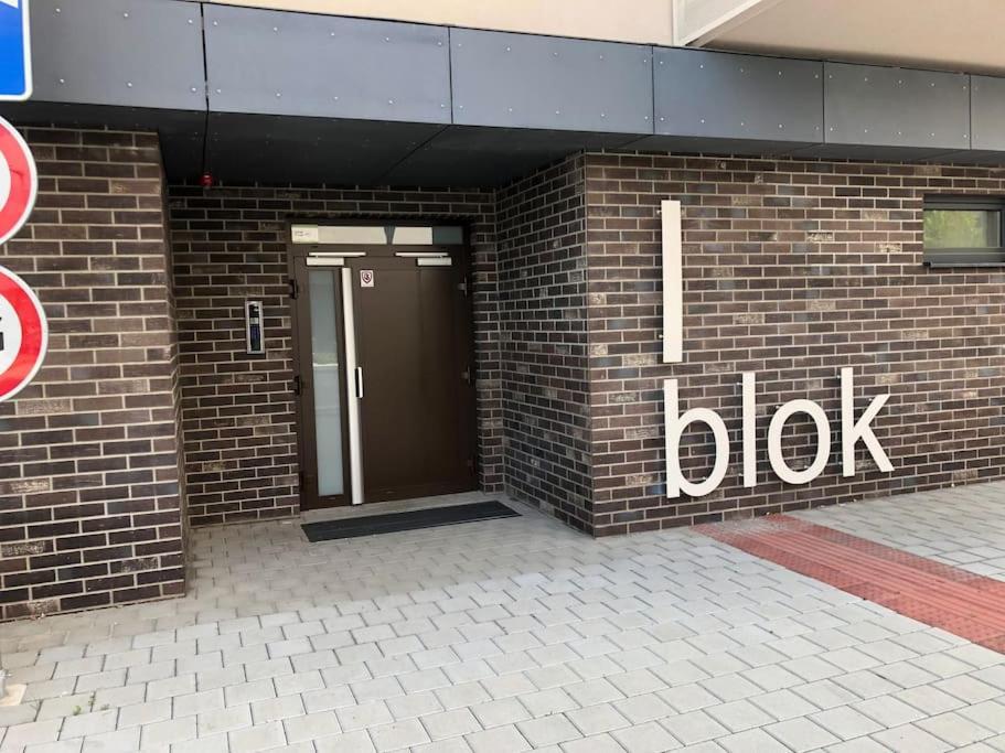 Novy Stylovy Byt, Blizko Letiska Bratislava Exterior foto